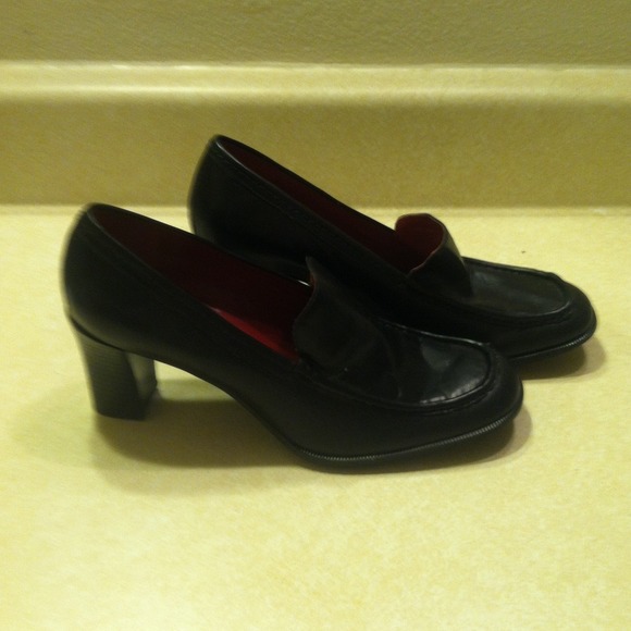 Shoes - Picture 2 of 2