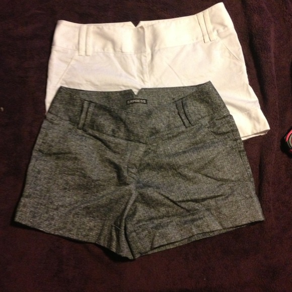SOLD IN BUNDLE!❤2 pair of shorts❤