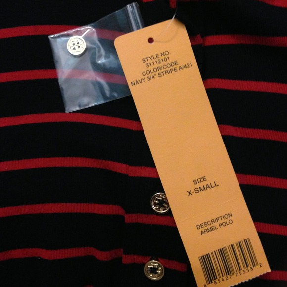 CLOSET CLOSED - Picture 4 of 4