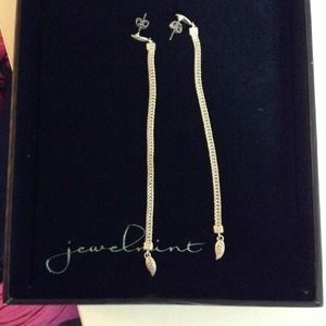 Laurel Drop Earrings