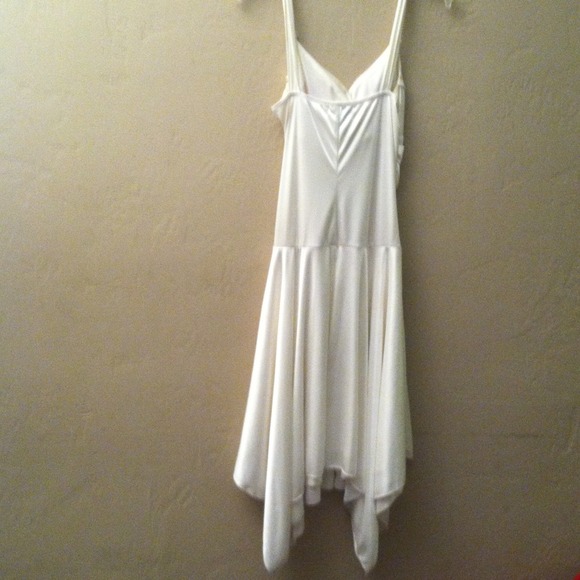 Reduced💋Beautifully pearly white dress.💋 - Picture 3 of 4