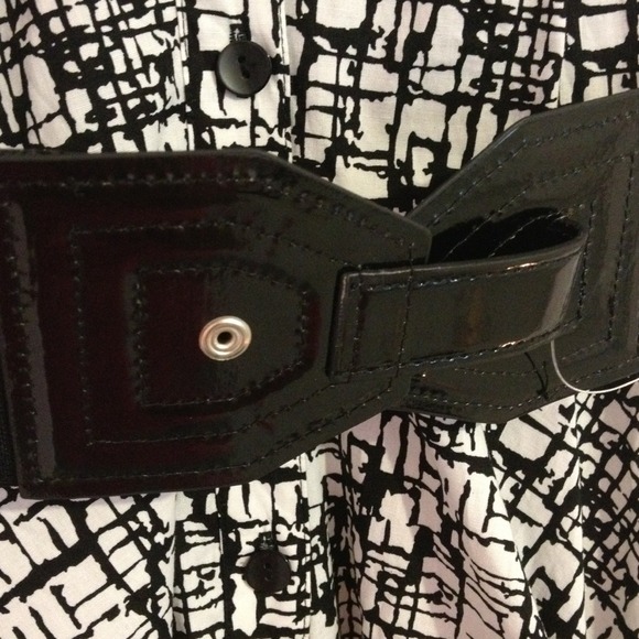 Dress - Picture 2 of 4