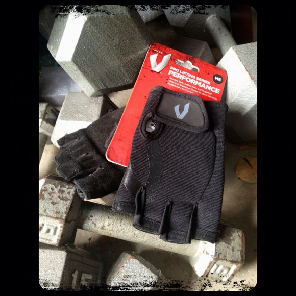Accessories - Workout Gloves