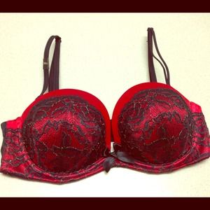 Brand new Victoria's Secret bra, never worn before