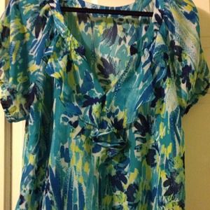 Sheer V neck ruffle top size 1x