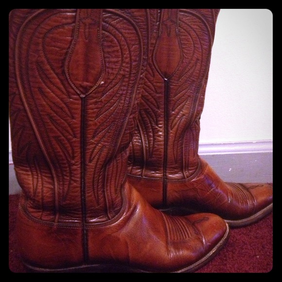 ❌Reserved❌👢Vintage Lucchese cowboy boots size 8AA