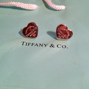 Inspired Tiffany & Co. Heart earrings✂price cut✂