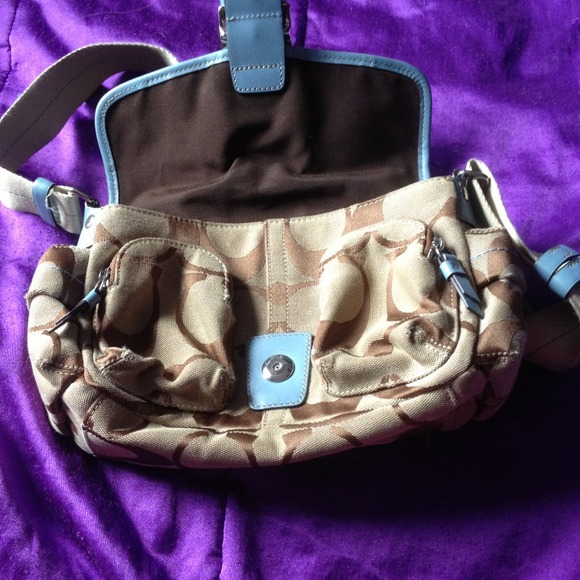 Coach purse - Picture 2 of 4