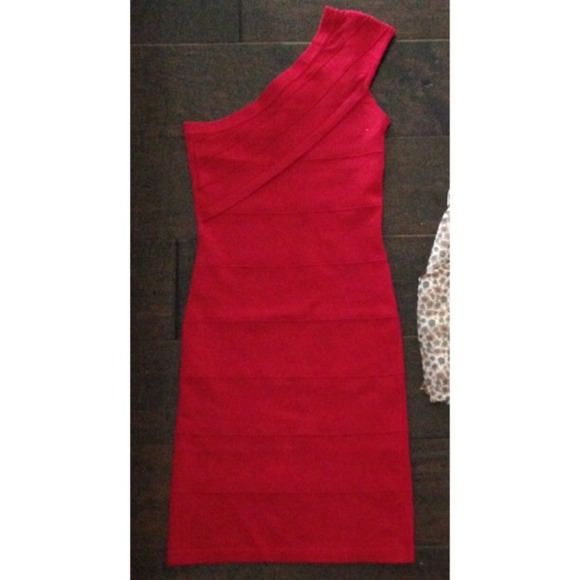 Sexy one shoulder RED tight dress - Picture 3 of 3
