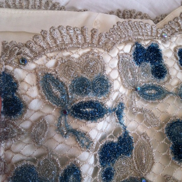 Fancy Top - Picture 4 of 4