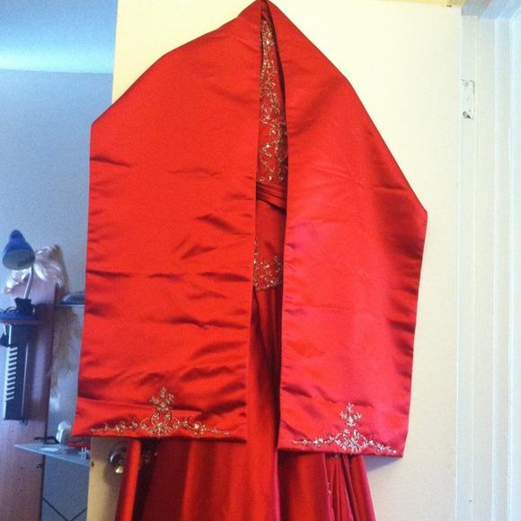 🌟Beautiful Prom/Pageant Gown!💚 - Picture 2 of 4