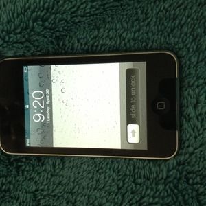 iPod 2nd gen. Great condition! No tades