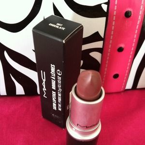 MAC lipstick Hot Chocolate. BNIB
