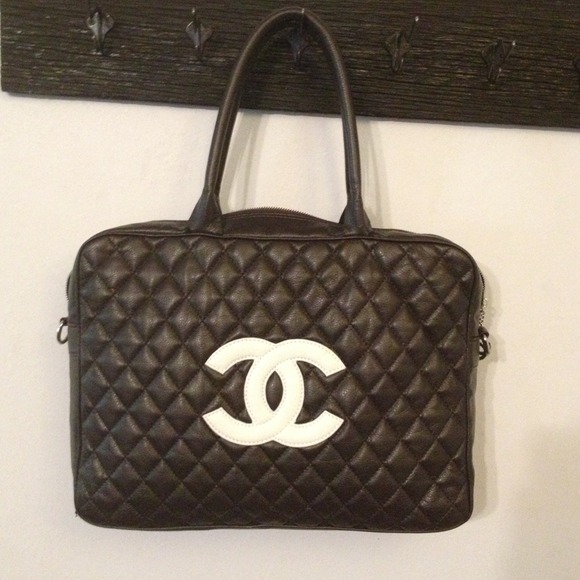 👜CHANEL RESERVED👜