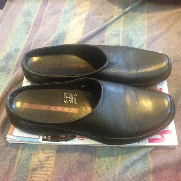 😬SOLD😬 Prada Slides - Picture 2 of 4