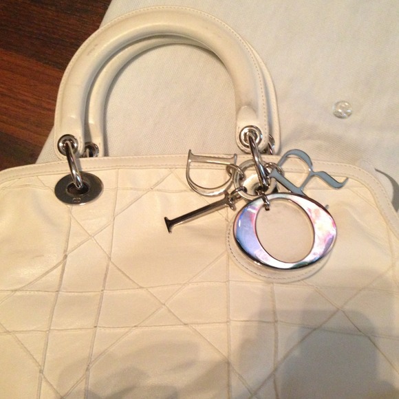 🚫sold🚫  Dior cannage tote 💜pending payments💜 - Picture 2 of 4