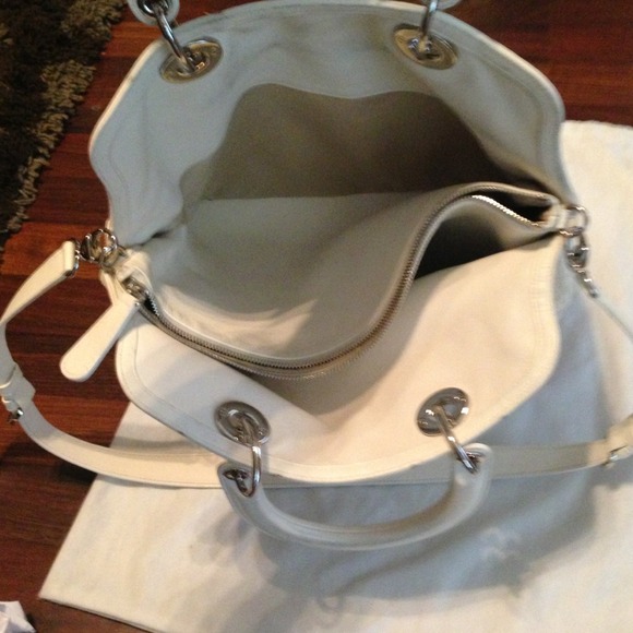 🚫sold🚫  Dior cannage tote 💜pending payments💜 - Picture 3 of 4