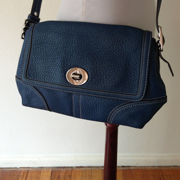 Coach blue shoulder bag