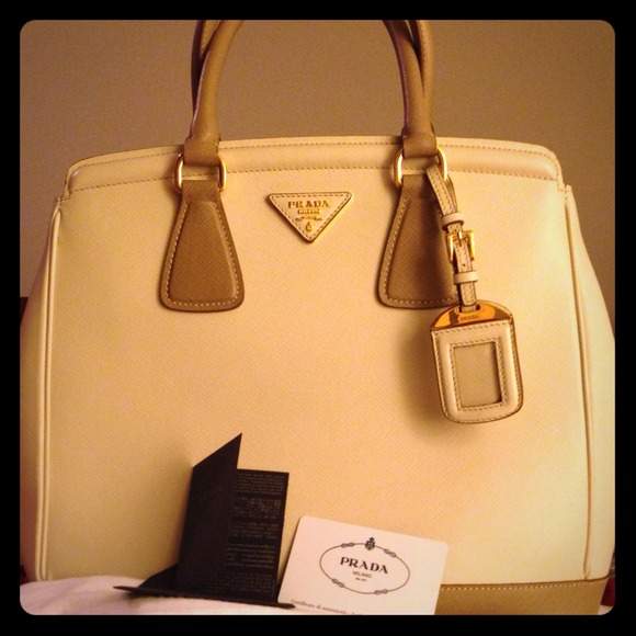 Prada saffiano luxe bi color white/taupe 1000%auth