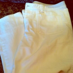 White skinny Capri jeans