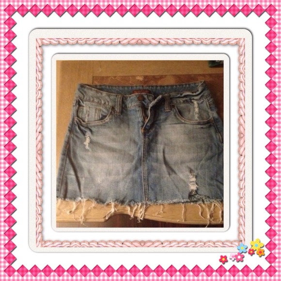 Cute jean denim skirt great for summer - Picture 1 of 2