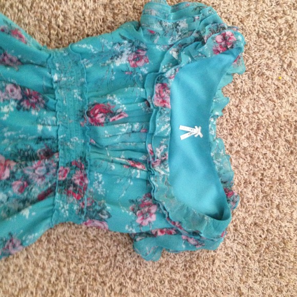 Blouse - Picture 2 of 4