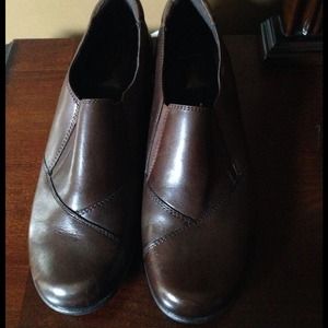 Clarks Kessa casual shoes