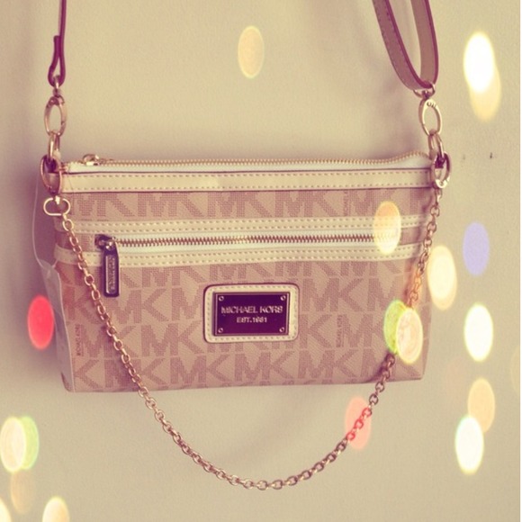 Handbags - Statement Satchel!