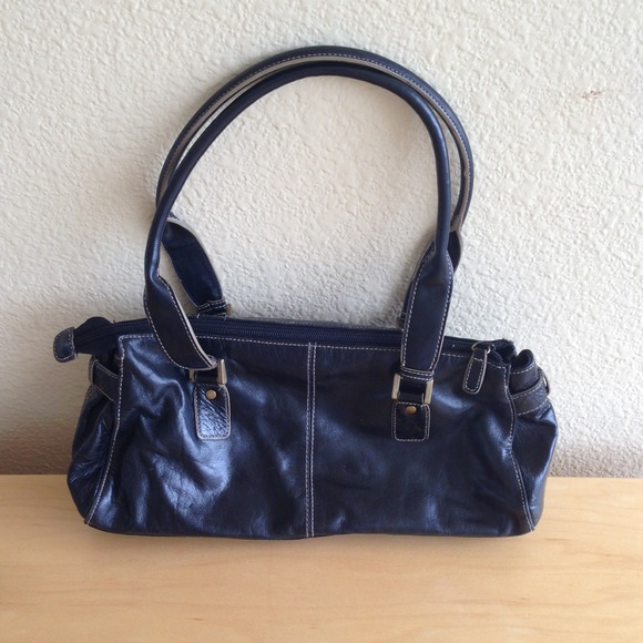 🎀Sold in bundle - Black Gianni Bernini purse🎀 - Picture 2 of 4