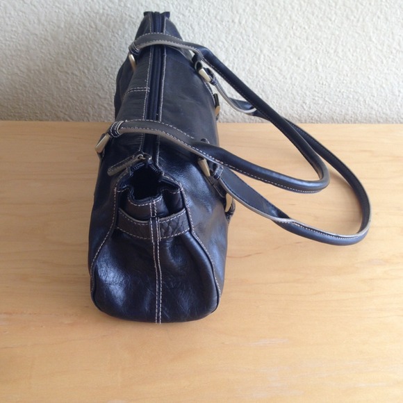 🎀Sold in bundle - Black Gianni Bernini purse🎀 - Picture 4 of 4