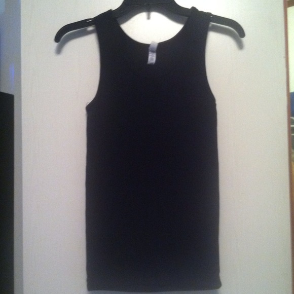 Black tank top!!!
