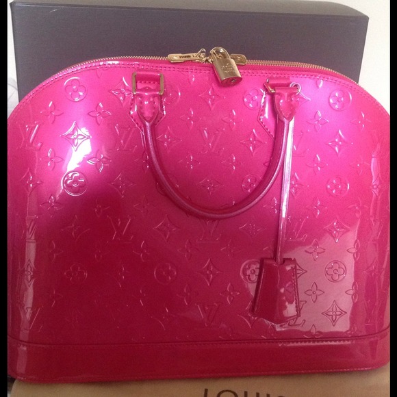 SOLD!!!  💖💖Authentic Vuitton Vernis Alma GM-Pink