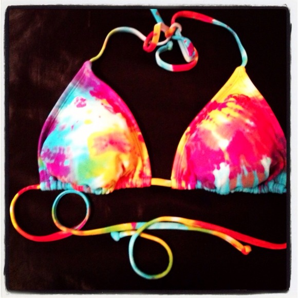 **Reserved** Roxy Bikini top & shorts Bundle