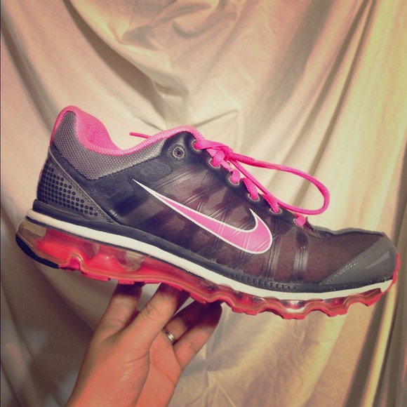 Hot pink Nike air max.
