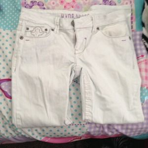 Hydraulic white jean capris ***traded w/cmcarlino