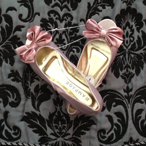 🚫HOLD🚫@hbeechy Too cute 🎀 Rampage Open Toe