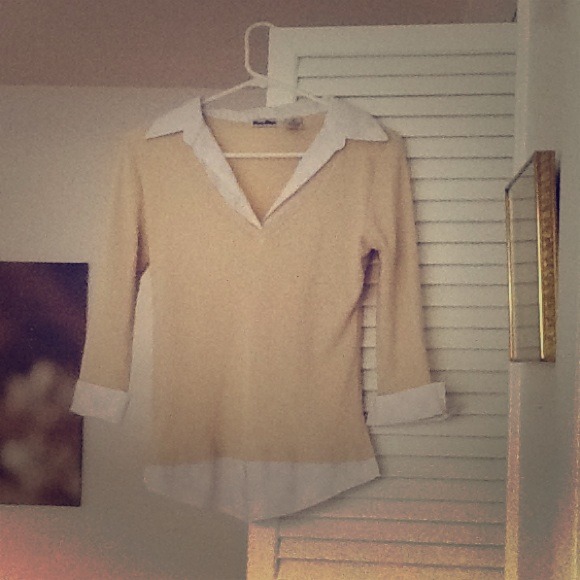 How cute is this blouse?