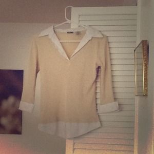 How cute is this blouse?