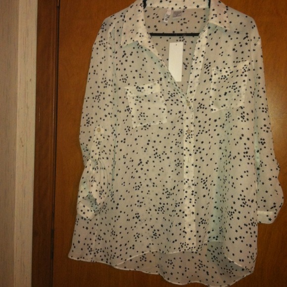 😀Bundled😀Sheer white blouse and leopard blouse