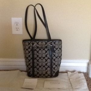 Authentic Coach SIG FAB LUNCH TOTE