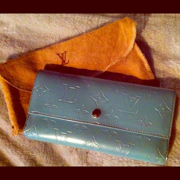 REDUCED- Louis Vuitton wallet! 