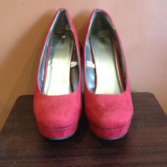 Suede Red Pumps