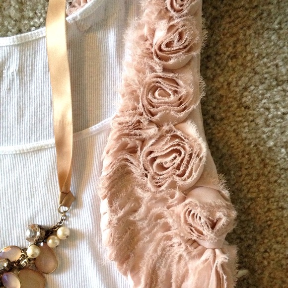 SOLD! LOFT Rose Tank - Picture 2 of 3