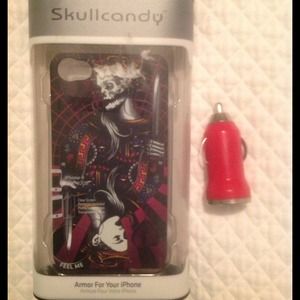 SOLD!  New Skullcandy iphone 4 4s case & charger