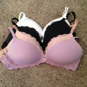 Victoria secrets bras size 36d
