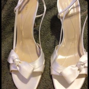 Kate spade lover dyeable white heels sz 10 new