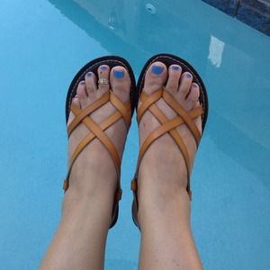 Report Sandals