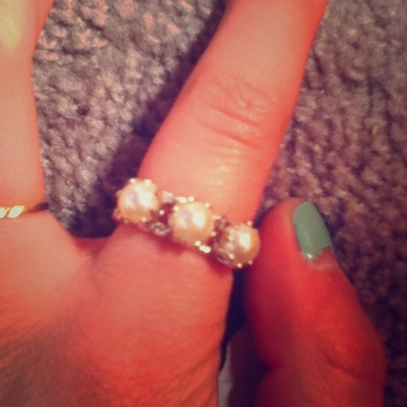 Pearl ring!