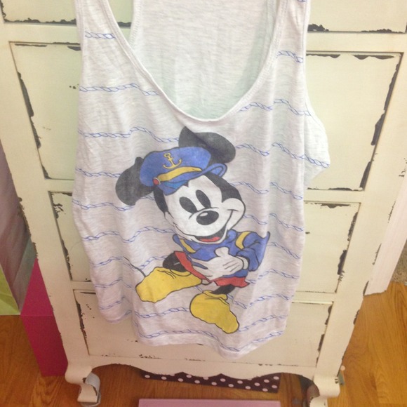 ⛔SOLD⛔ Disney Mickey Mouse Shirt