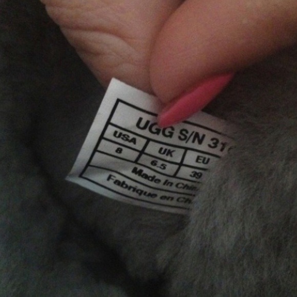 🚫SOLD🚫Authentic Sparkle UGGS🎀W/@phillystylist - Picture 2 of 4